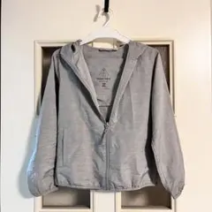 UNIQLO ポケッタブルパーカー
