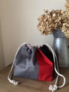 ハンドメイド　お弁当袋　パッチワーク 巾着　入園入学