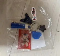 ファミリア　familiar　カスタマイズチャーム　イニシャルＡ　青チェック