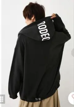 ロデオクラウンズ パーカー