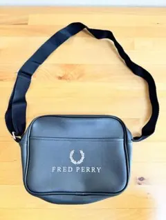 FRED PERRY ショルダーバッグのサムネイル