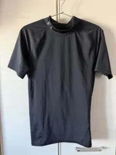 Under Armour コンプレッションシャツ ブラック