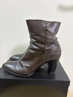 CHANEL ココマーク チェーン ショートブーツ ブラウン【レア　サンプル】