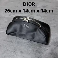 【美品】Dior Beauty ポーチ 星型チャーム付き ブラックのサムネイル