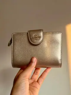 COACH コーチ 二つ折り財布 ゴールド系