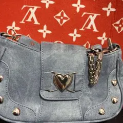 デニムブルー ショルダーバッグ ハート型金具付き