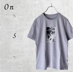 【On】 graphic-T ロゴプリント 半袖 パープルグレー S
