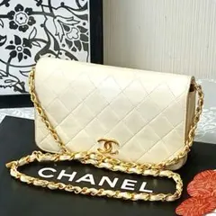【鑑定済】シャネル　ミニマトラッセ　チェーンショルダー　ラム　プッシュロック　白