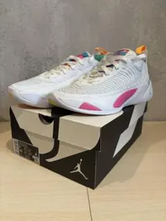 Item thumbnail for item e5c7dc70-7f10-48a8-9ac4-b2c3cb63a81f