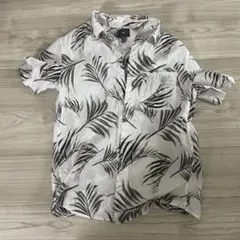 ［8月末までに売れなかったら処分予定］H&M ボタニカル柄 半袖シャツ メンズのサムネイル