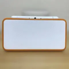 美品　Newニンテンドー2DS LL本体 ホワイト×オレンジ