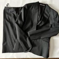 LES MUES 洗えるストレッチスーツ ストライプ 黒