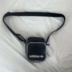 adidasOriginal ショルダーバッグ