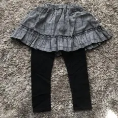 チェック柄スカートとレギンスセット