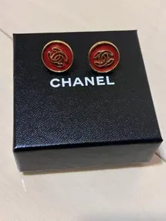 CHANEL レッド ゴールド スタッドピアス