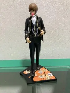 銀魂　沖田総悟　黒いスーツのフィギュア