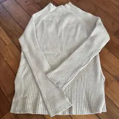 リブ編みハイネック長袖セーター