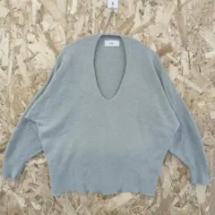 AZUL by moussy グレー Vネック オーバーサイズ ニットセーター！