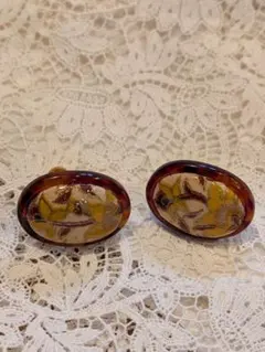 ヴィンテージ　和紙と琥珀色のオーバルイヤリング