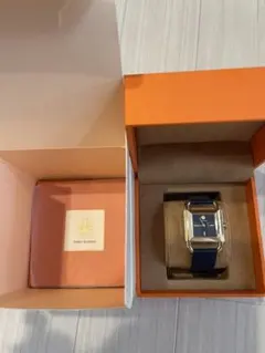 タイムセールTory Burch ネイビー レザーストラップ 時計