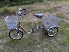 シルバー 三輪自転車 メッシュバスケット付き 高齢者 交通 手段 白