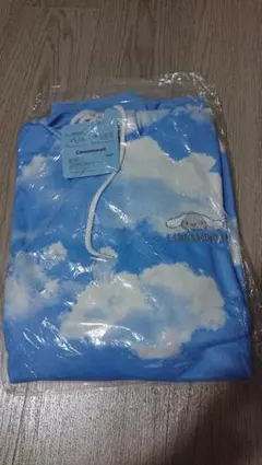 サンリオ シナモロール パーカー 裏起毛 レディース 空 総柄