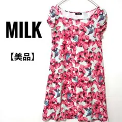 【美品】【MILK 】ストロベリープリント ノースリーブミニワンピース（M相当）のサムネイル