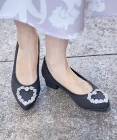 新品未使用tocco ハートクリアビジュー付きパンプス