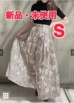 花柄オーガンジーフレアスカート　グレー　ピンク　シルバー　S 新品　未使用　美品