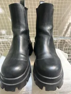 ZARA サイドゴアブーツ ブラック 厚底のサムネイル
