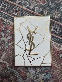 イブサンローラン クチュールミニクラッチ アイシャドウ