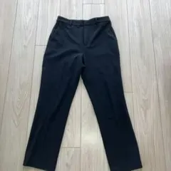 ユニクロ　スマートアンクルパンツ　ブラック