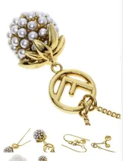 Fendiフェンディゴールドメッキ パールネックレス　ラズベリーフルーツモチーフ