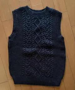 ユニクロ　ネイビー ケーブル編み ベスト
