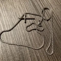 【1628】新品 シルバー調 ツイストチェーン ネックレス 十字架