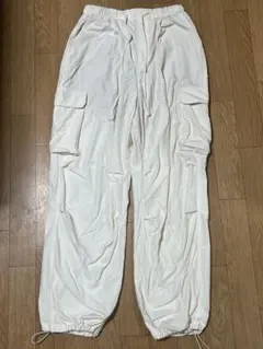 GU ホワイト カーゴパンツ Sサイズ