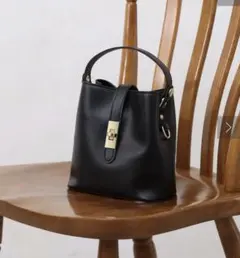 ショルダーバッグ スクエアバケットバッグ