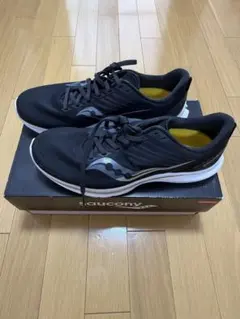 サッカニー キンバラ12 Saucony KINVARA12 27.5cmのサムネイル