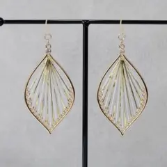 ハンドメイドピアス1802 ハンドメイドピアス No.1802 - メルカリ