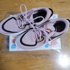 ナイキ　スニーカー24センチ　ピンク　メッシュ　ジム　運動　リハビリ