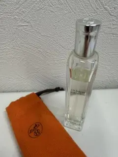 HERMES UN JARDIN SUR LE TOIT 香水 15ml ☺︎のサムネイル