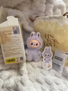 THE MONSTERS PIN FOR LOVE イニシャル　ラブブ 【E】