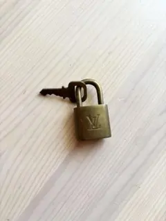 ルイ・ヴィトン 錠 ロック 鍵付き
