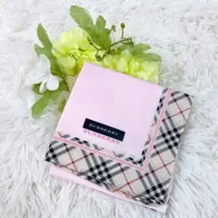 新品✨未使用 BURBERRY ノバチェック ハンカチ シール付 ピンク