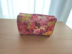 【非売品】蜷川実花　mika ninagawa 花柄ポーチ　コスメポーチのサムネイル
