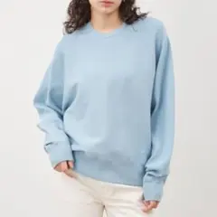 ライトブルークルーネックニットライクトレーナー