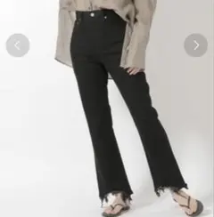 woadblue ブーティー　フレア　ブラック　デニム　切りっぱなし