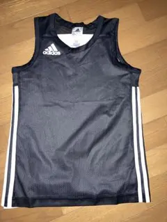 adidas ノースリーブシャツ 150 ブラック　ホワイト　リバーシブルのサムネイル