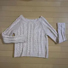 ケーブル編み クルーネック セーター