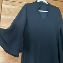 ストレッチ　チュニック　大きいサイズ　ブラック　お袖可愛い